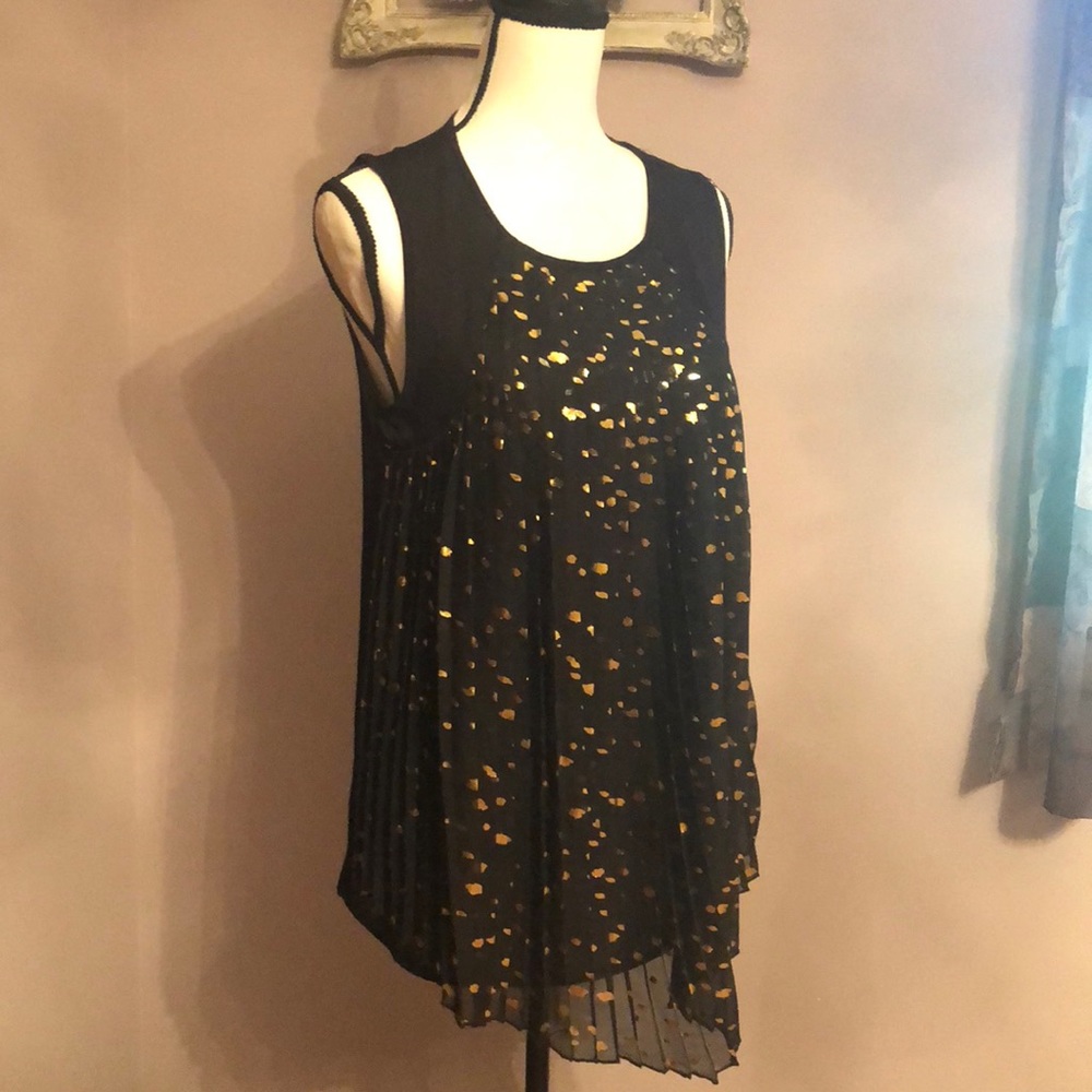 Elegant tank